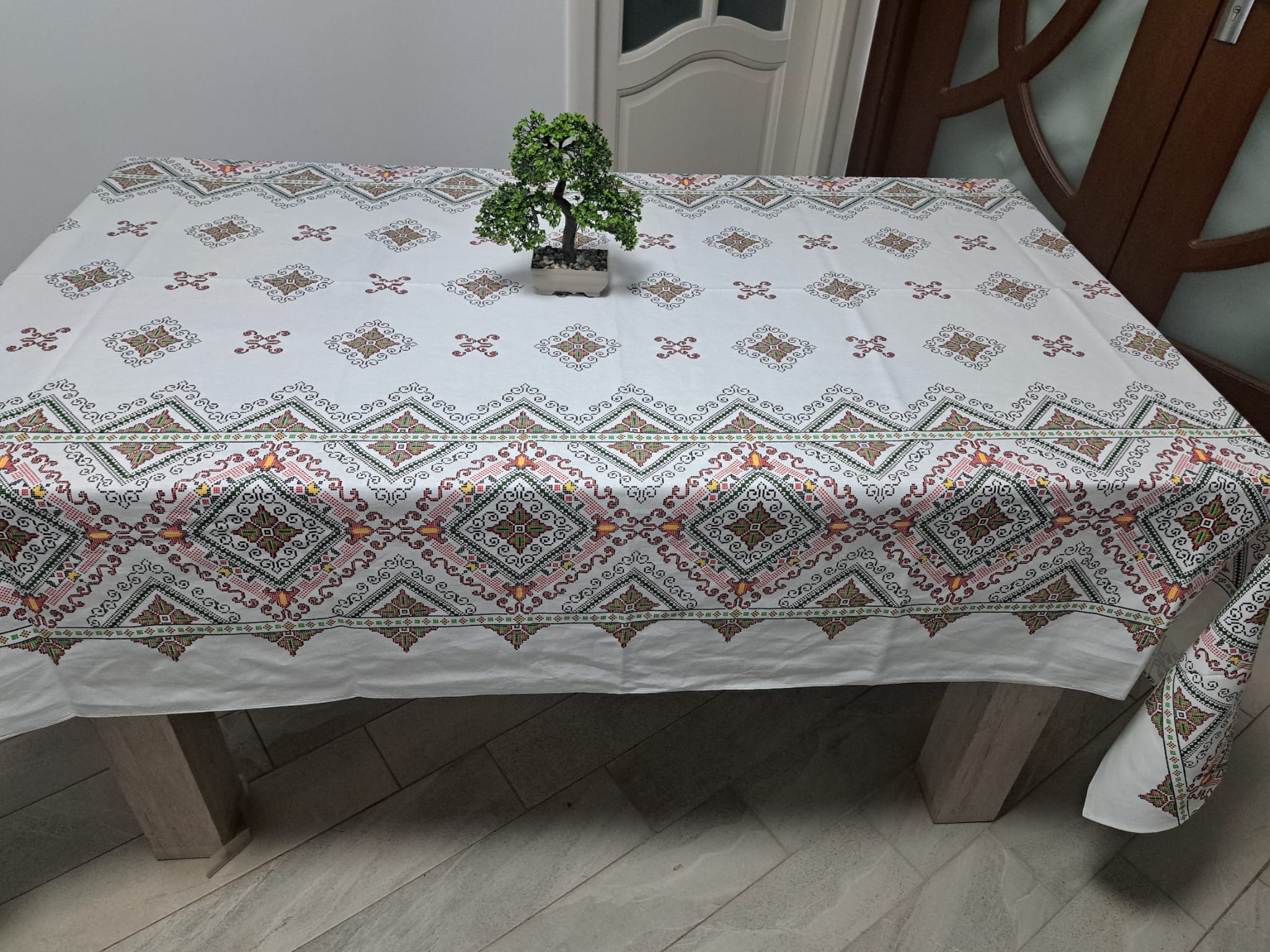 Față de masă tradițională