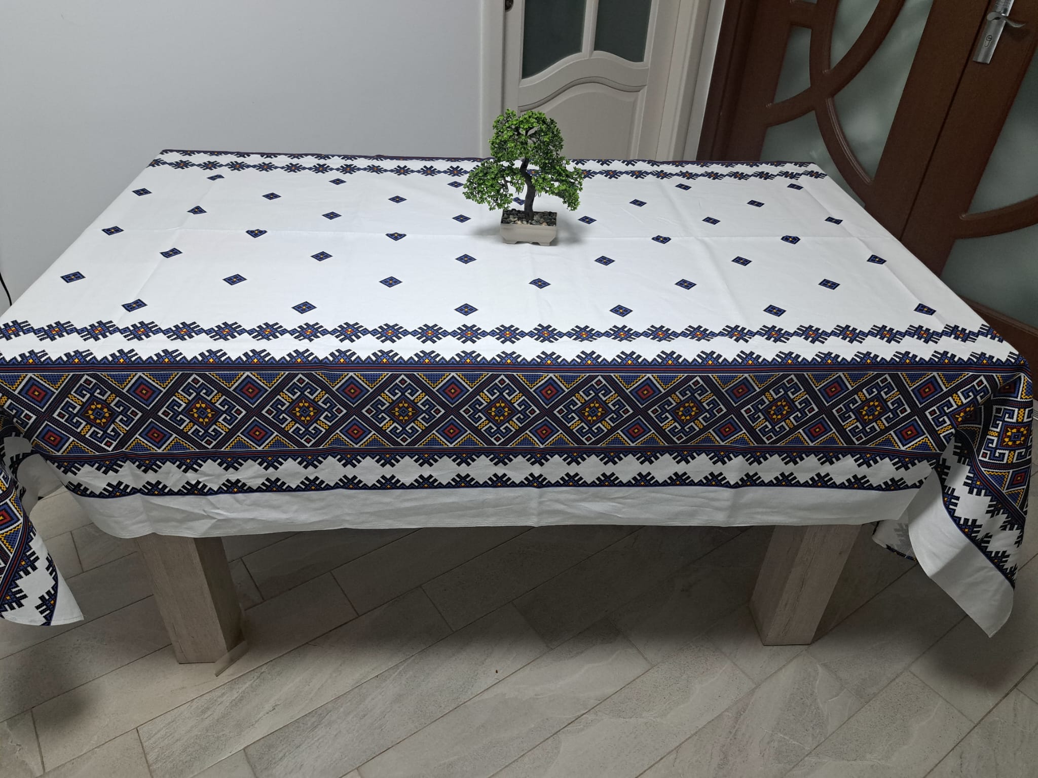 Față de masă tradițională