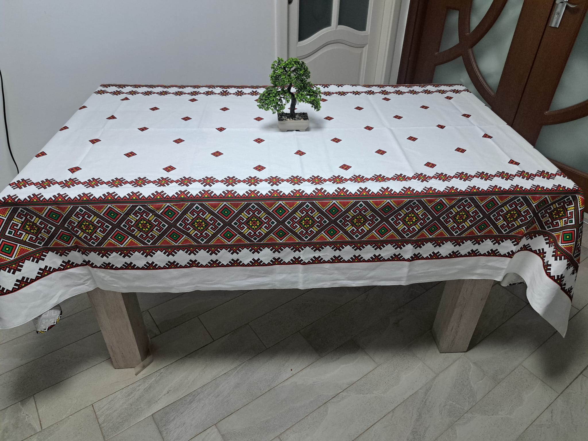 Față de masă tradițională