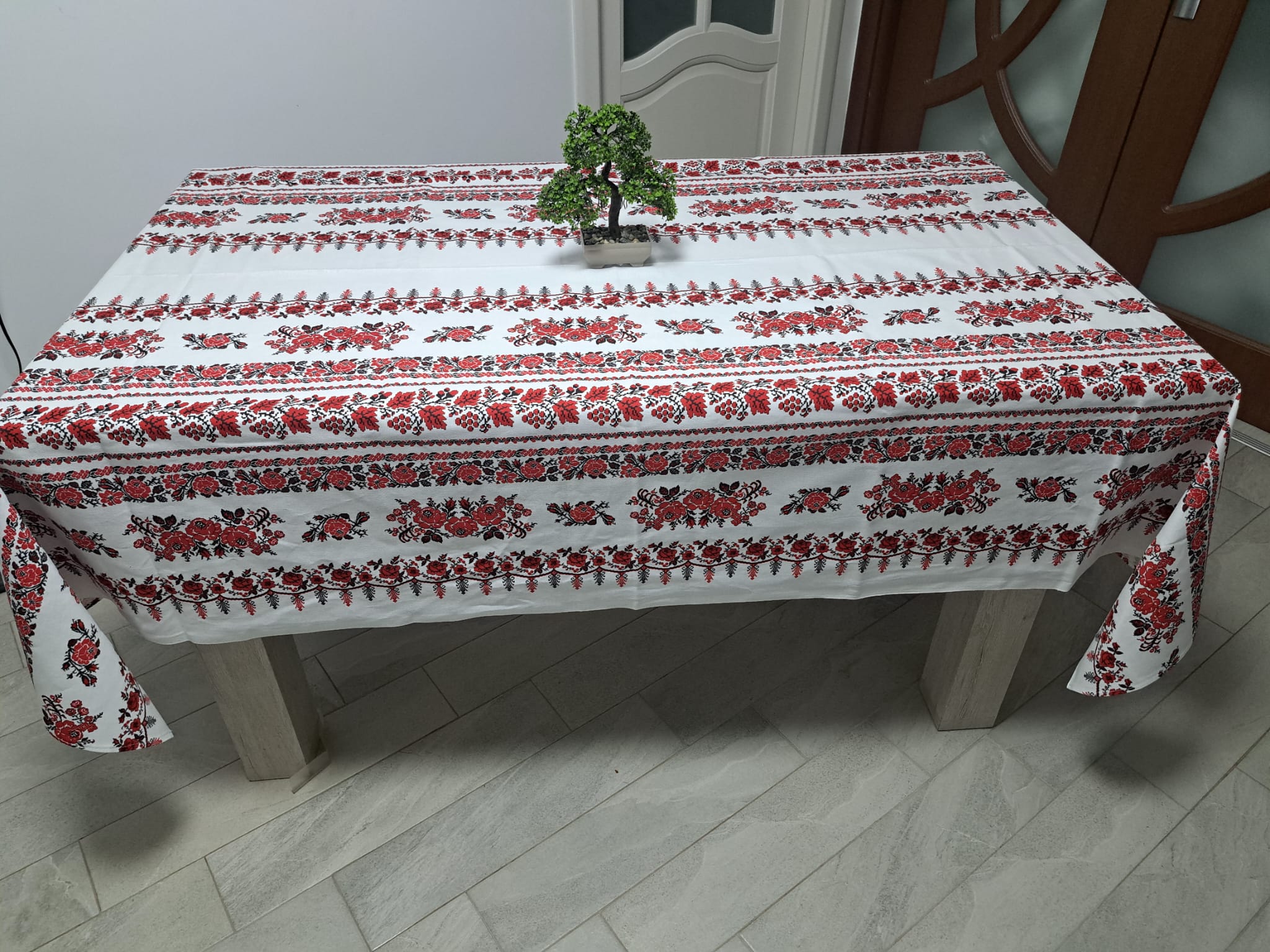 Față de masă tradițională